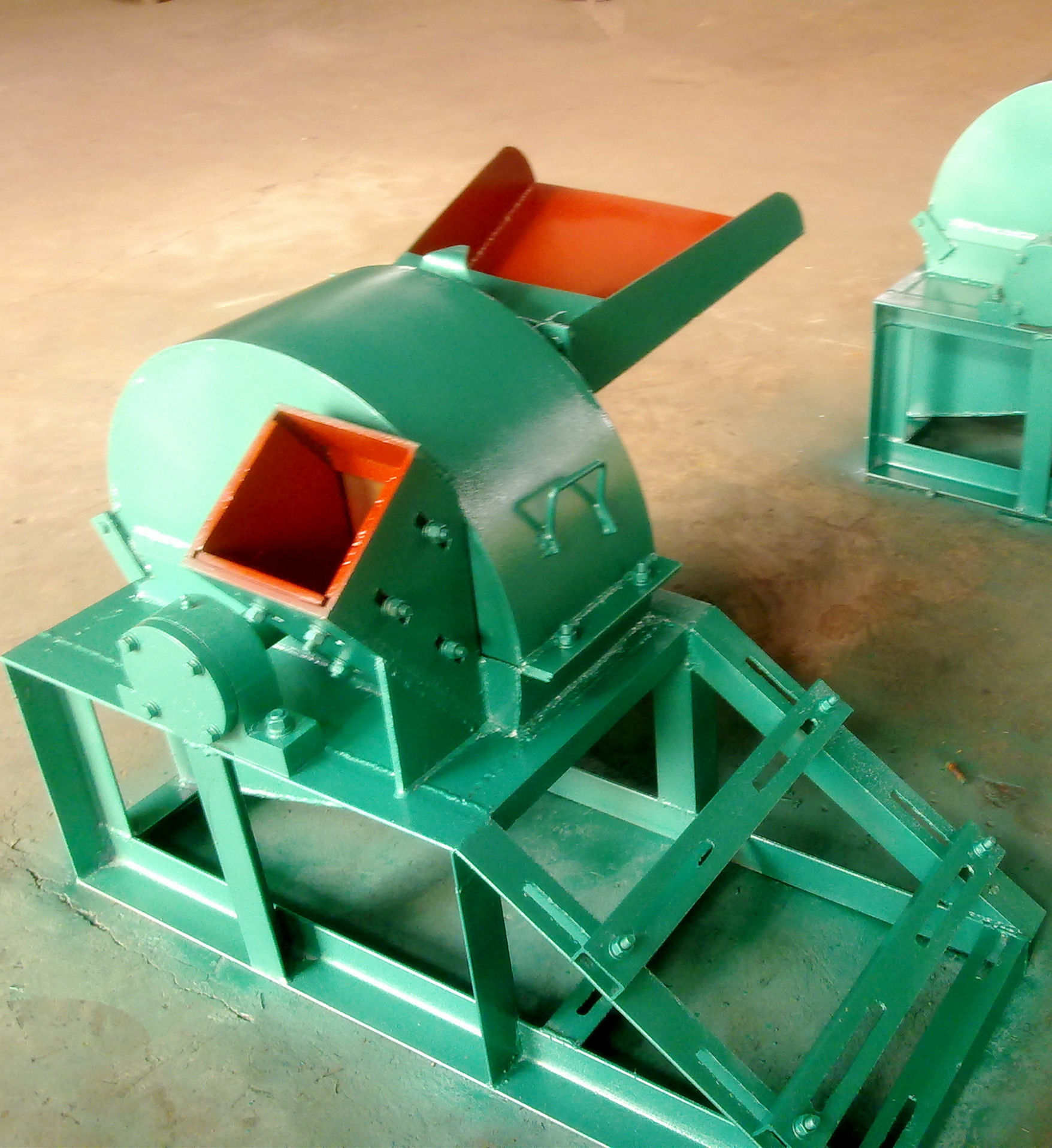 木材粉碎機(jī) 多功能、小型移動(dòng)化，助力資源高效利用